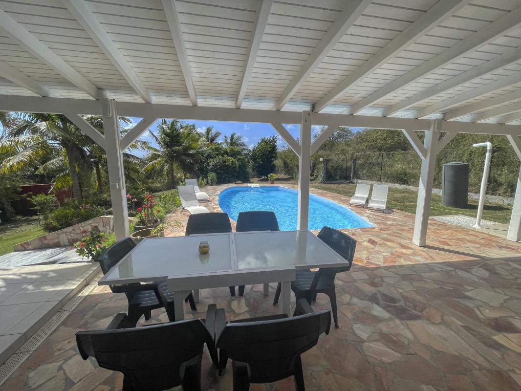 8.Location villa piscine sainte anne guadeloupe_Terrasse